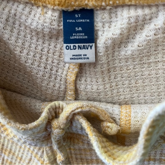 Old Navy Kids 2-Piece Waffle Knit Lounge Set | Size 5T | Yellow White Girls - Picture 6 of 13